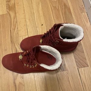 NWOT Men’s Timberland Waterproof Boots Size 9